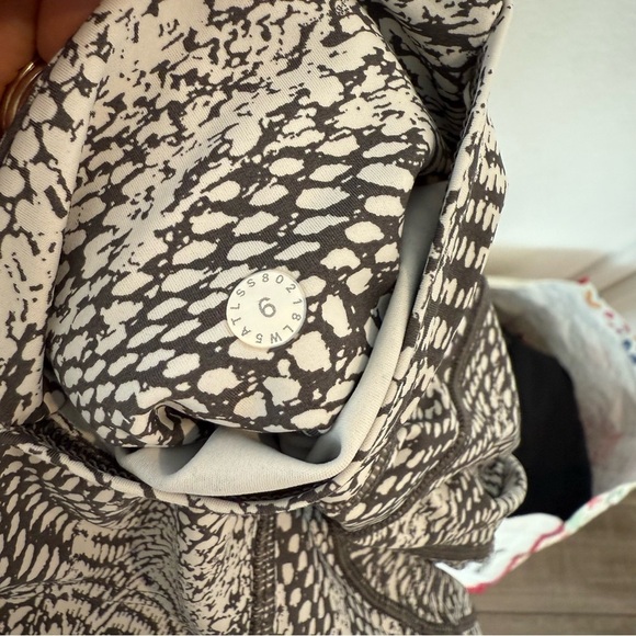 Lululemon- Fast & Free 7/8 Tight II *Nulux 25” - Size 6 - Picture 6 of 9